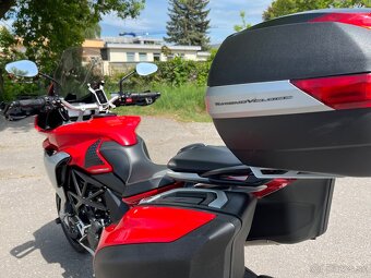 MV Agusta Turismo Veloce 800 - 10