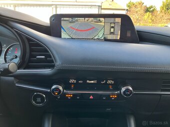 Mazda 3 2.0 Skyactiv 90kW G122 Plus A/T BENZÍN - 10