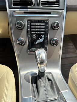 Volvo XC60 2.4 D5 158kw WEBASTO - 10
