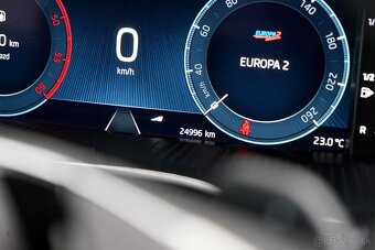 Škoda Octavia Combi 2.0 TDI Scout 4x4 DSG (147 kW / 200 k) - 10