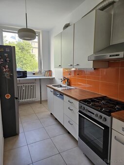 3,5-izbový priestranný byt v širšom centre Bratislavy - 10