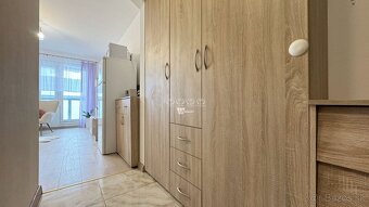 Na prenájom zariadená garsónka s priestranným balkónom KNM - 10