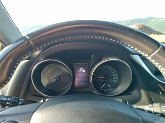 Toyota Auris Touring Sports 1.8 I VVT-i HybridSD Executive - 10