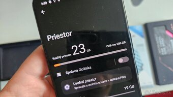 Asus Rog Phone 6 - jemná puklina - 10