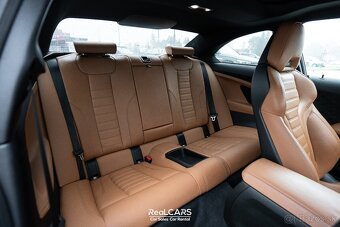 BMW M240i xDrive - 10