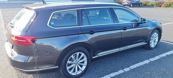 Volkswagen Passat Variant Highline 2.0 TDi - 10