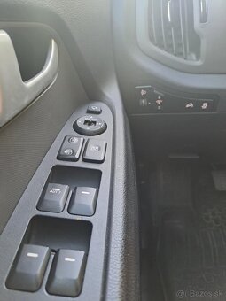 Kia Sportage 2.0 CRDI - 10