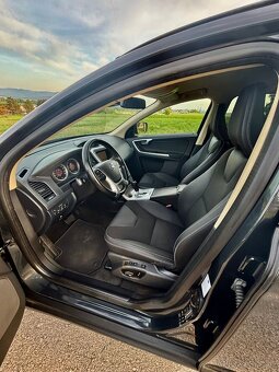 Volvo XC60 D5 (151kW) AWD 4x4 automat - 10