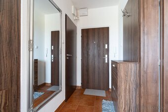 NA PREDAJ 1,5 IZBOVÝ BYT S DVOMI LODŽIAMI - 10