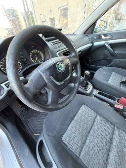 Rozpredám na diely škoda octavia 2 facelift 1.6 77kw - 10