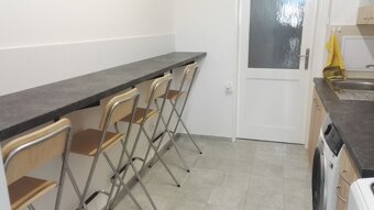 Krásna izba pre dve ženy(do 35r.) s balkónom - 10