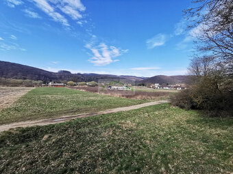 HANISKA - slnečný a rovinatý stavebný pozemok s IS, 1839 m2 - 10