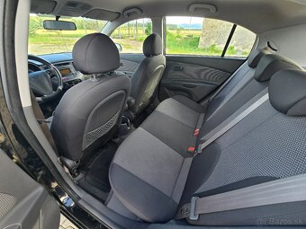 Kia Rio 1.4 LX - 10