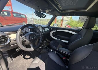 Mini Cooper 1,6 benzín automat 90 kw - 10