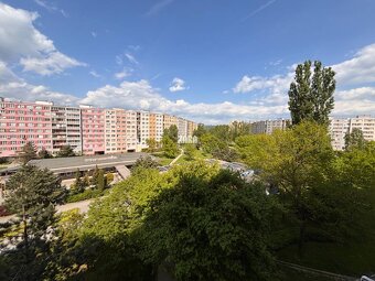 JUH, ul. Miškovecká, pekný 3 izb. byt pražský typ. 67 m2 + B - 10