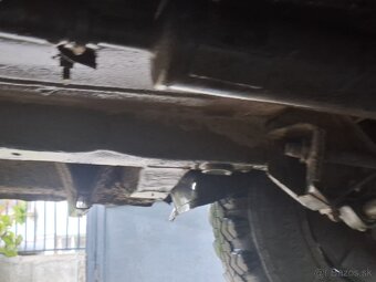 Predám LADA NIVA KOMBI 1.7i - 10