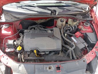 Predám diely na Renault Thalia 1.2 55kw rok výroby 2011 - 10