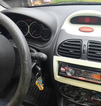 Peugeot 206 - 10