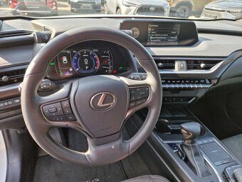 Lexus UX Hybrid 135 kW (184 PS) - 10