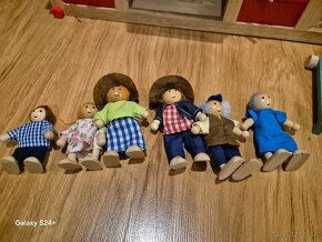 Domček pre bábiky s nábytkom a figúrkami Playtive - 10