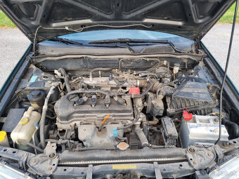 Nissan Almera 1.5 N16 benzín 149000km - 10
