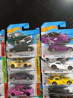 Predám Hot wheels - 10