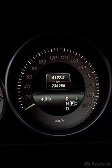 Mercedes-Benz E trieda Sedan E350 BLUETEC - 10