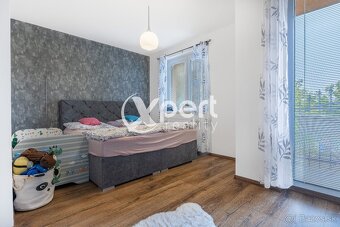 Na predaj 5 izb poschodový dom s 2 garážou v Dun. Strede - 10