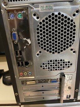 PREDÁM KOMPLETNE INOVOVANÝ PC + MONITOR + WEBKAMERA + INÉ - 10