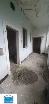 Na predaj rodinný dom v CENTRE Nových Zámkov s pozemkom 512 - 10