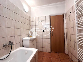 PREDAJ - 3 izbový byt s balkónom v Honciach - 10