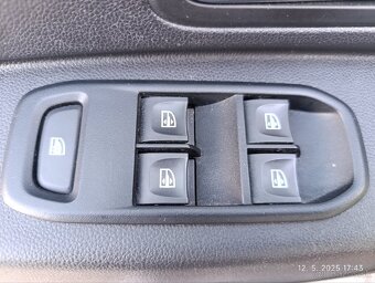 DACIA Duster 1,6 SCe 4x4 M6 - 10