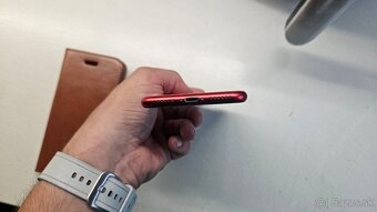 Apple iPhone SE 2020 RED product 128GB - 10