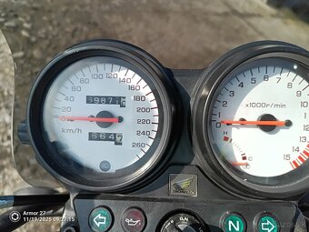 Honda Hornet 600 - 10