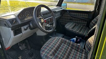 Mercedes g 300d w463 - 10