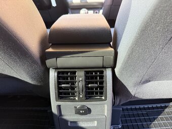 Volkswagen Touran 1,9 TDi 7miest - 10