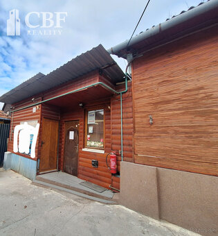 OBJEKT V CENTRE MESTA ROŽŇAVA NA PREDAJ - 10