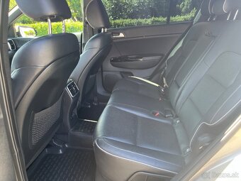 Kia Sportage 2.0 CRDI 4x4 GT-line - 10
