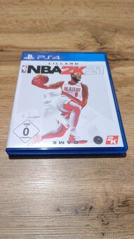 PS4 Pro 1TB + dva ovládače, brašňa a dva nabíjacie docky - 10