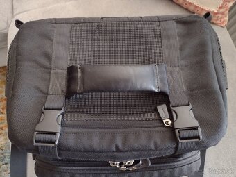 Brašna Lowepro Compact AW - 10