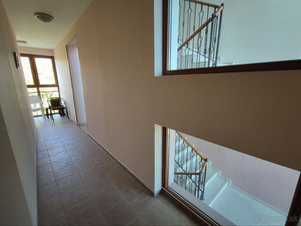 EXKLUZÍVNE Celé poschodie s 6 jednoizbovými apartmánmi - 10
