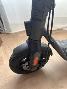 Elektrická kolobežka Ninebot F2 - 10