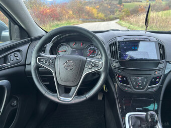 Opel Insignia Sports Tourer SW - 10