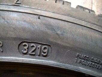 ZIMNÉ 225/45 R17 NOKIAN a DUNLOP cca 7-8 mm UŽ OD 35,-€/kus - 10