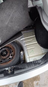 Fiesta 1.4 výborný stav, nové STK - 10