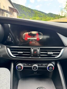 Alfa Romeo Giulia 2.2 JTD 132 kW - 10