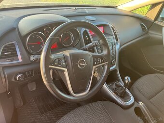 Opel Astra ST 1,7CDTi - 10