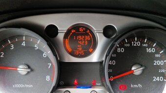 Nissan Qashqai - 10