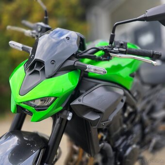 Kawasaki Z900 2026 zelená - 10