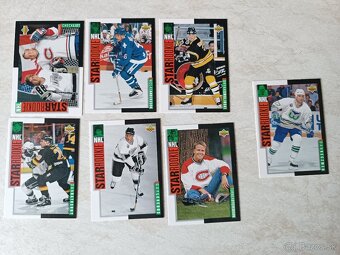 Hokejové kartičky - 10